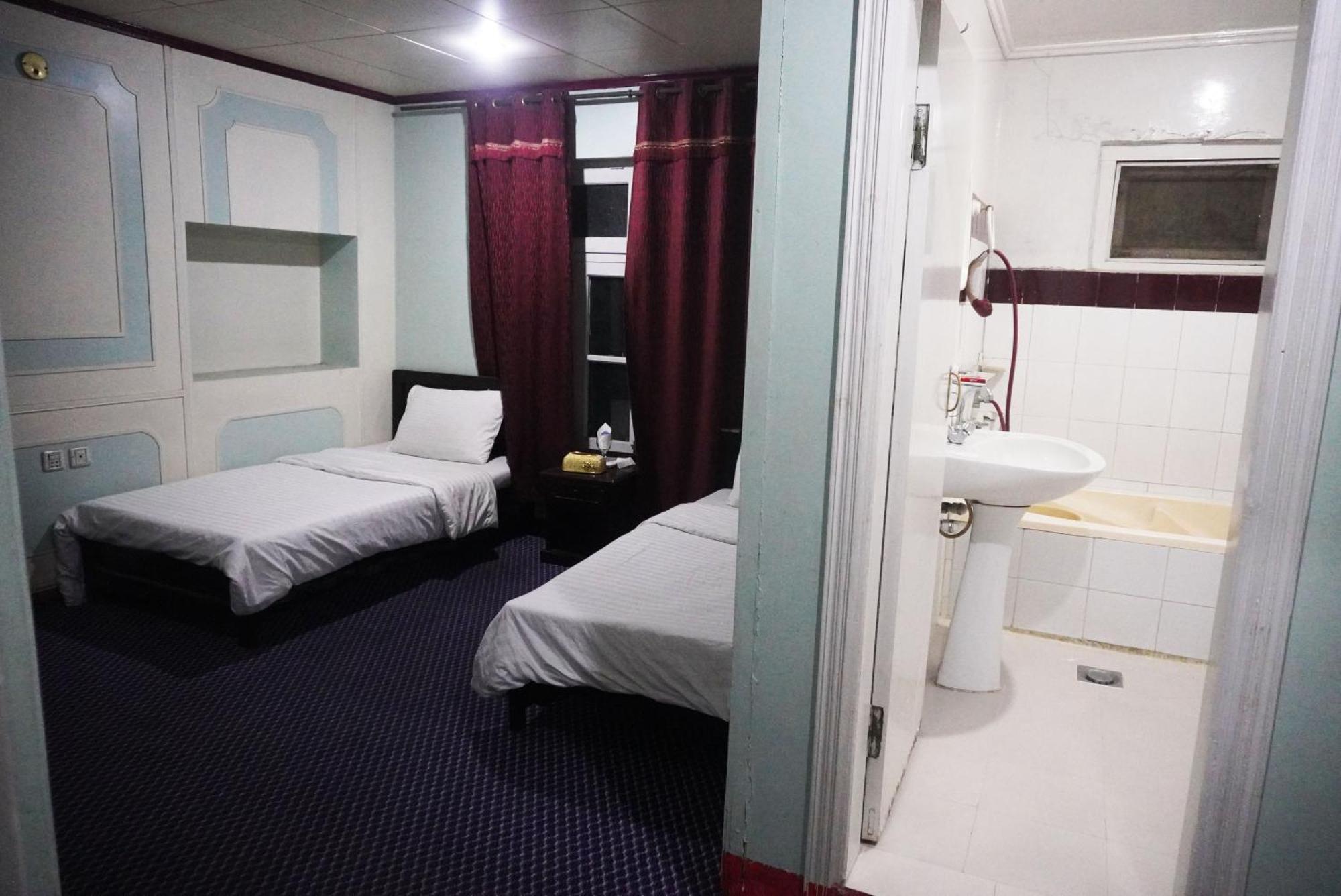 Hotel Dewanekhas Скарду Экстерьер фото